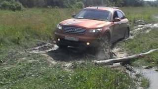 Infiniti FX offroad