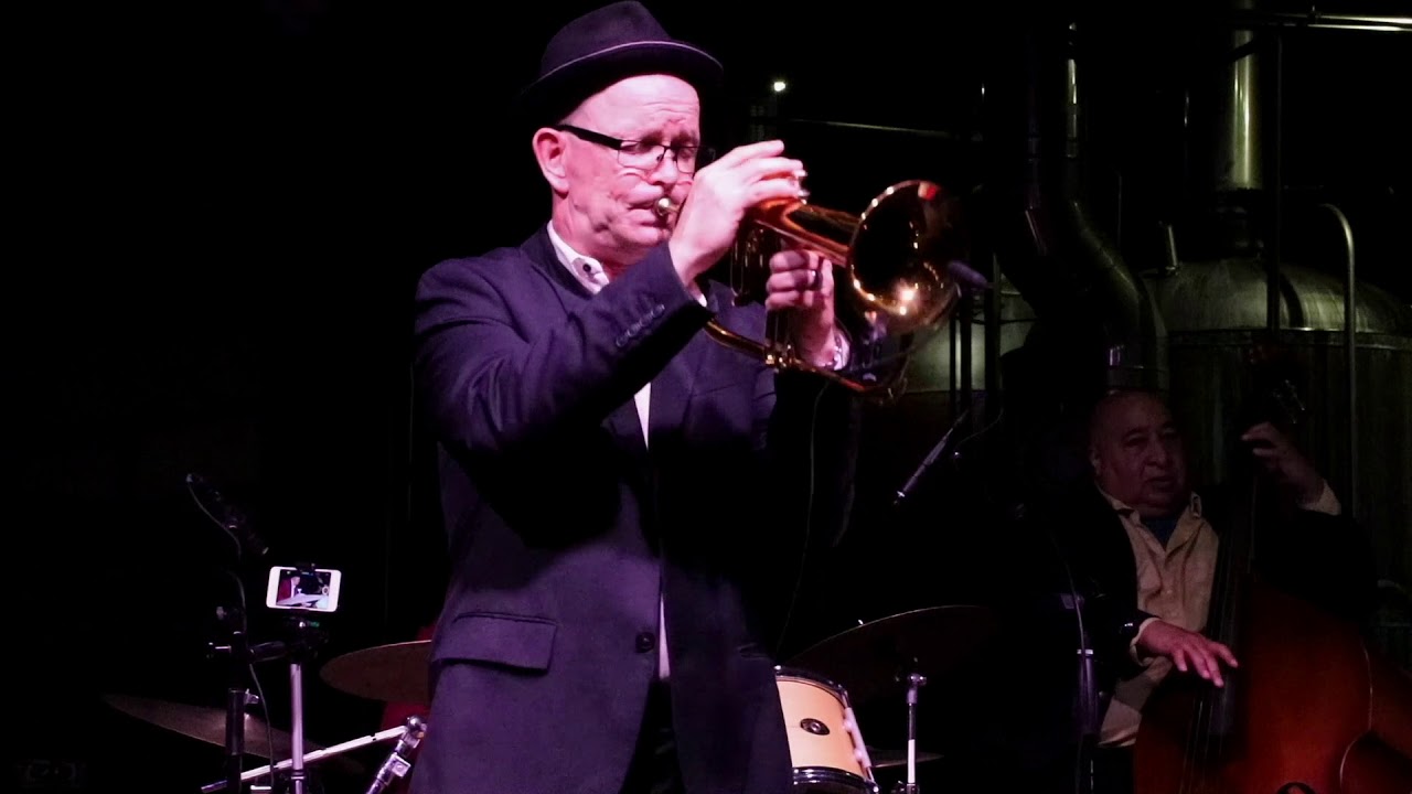 Andrew Carney and the Essentials Sampler 2 min