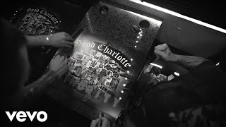Miniatura del video "Good Charlotte - Life Changes (Official Video)"