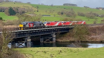 Class 37 takes LNER Class 91s for scrap. 3-2-23