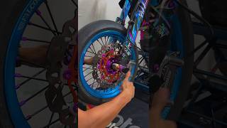 STUNTPEGS BY : @movetronix 🔥 #ktm #supermoto #bike #motard #motorcycle