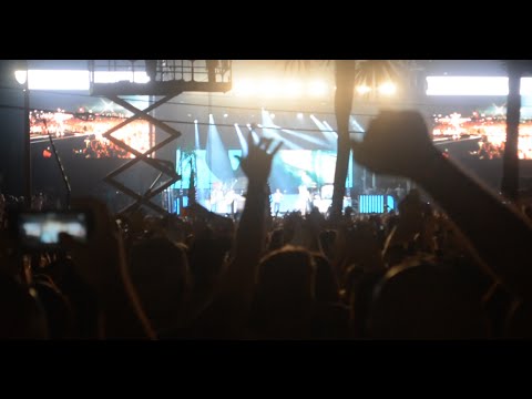 Jake Owen Giving Myrtle Beach a Shout Out @ Carolina Country Music Fest 2016