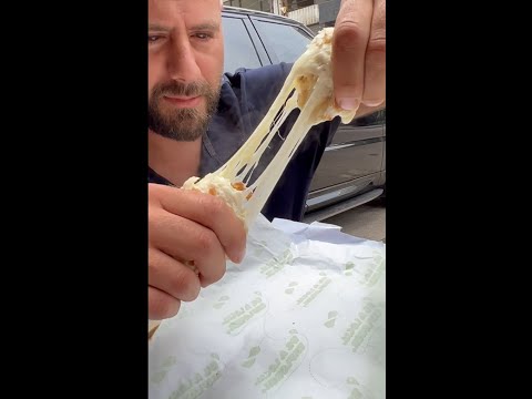 تقييم منقوشة الجبنة عند زعتر و زيت        