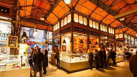 Spain Madrid Mercado de San Miguel 🇪🇸| Walking Tour  | Spain's Famous Food Market #spain