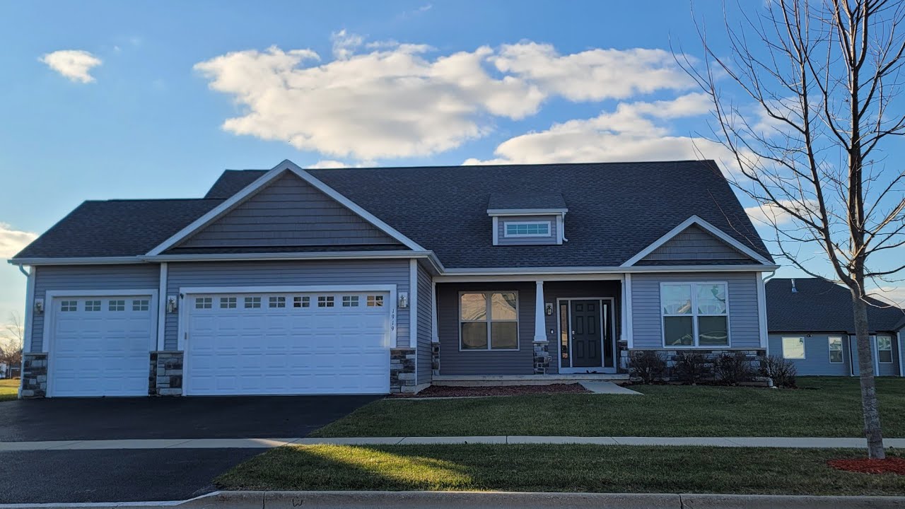 Video Home Tour of 1919 Truman St., Sycamore, IL (Available December 2025, Listed at $475,000)