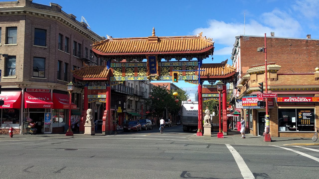 Chinatown Walks walking tour of Victoria's Chinatown with Discover the