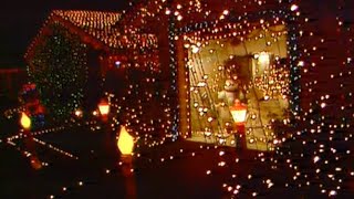 Here Is Your Historic Christmas Lights Footage for 2021