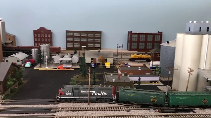 My 4x8 x 2 HO Layout - REA Freight Delivery