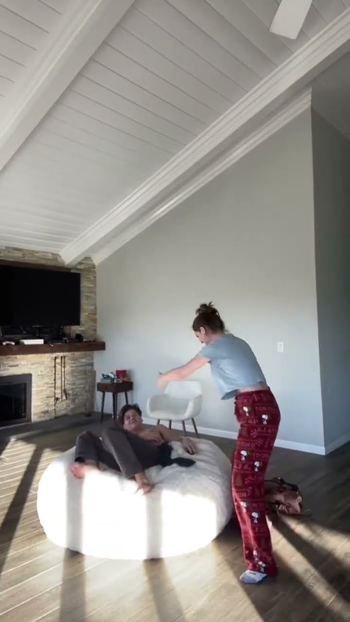 Wait for it… #love #relatable #shorts #short #couple #prank #school #funny