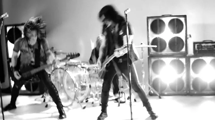 Gilby Clarke - "Tijuana Jail" (official music vide...