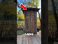 Gadis ini Masuk ke Dalam Toilet Kayu di Tengah Hutan dan Isinya Bikin Merinding!!! 😱 #shorts