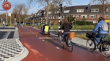 Asphalt out, green in; intersection reconstruction in the Netherlands