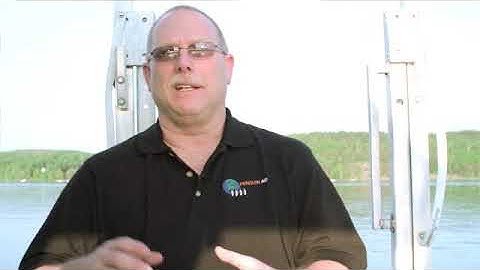 03 Penguin Robots boat interview Gerretsen 3rdCut WMV360p