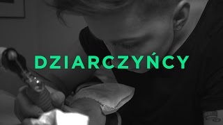 Dziarczyńcy, czyli skąd się biorą tatuaże