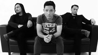 Andra And The Backbone ~ PERIH [LIRIK]