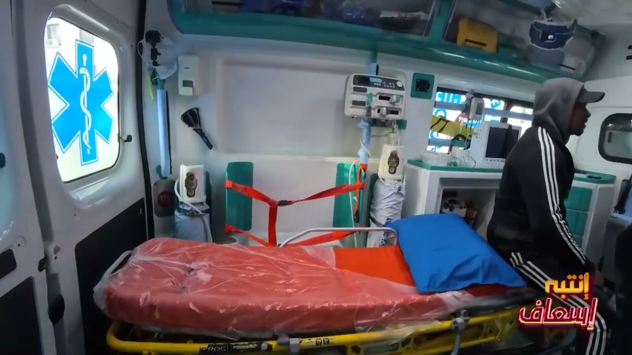 تمثيلية قدّام الحاكم 😳 كي يشدّك راكب في الإسعاف بدل تاكسي جماعي