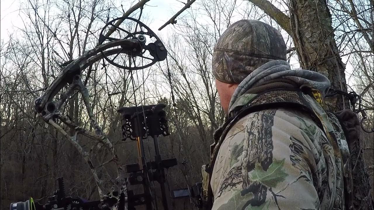 Iowa Urban Archery Whitetail Deer Hunting Big Buck and Double on Does S2E10 YouTube