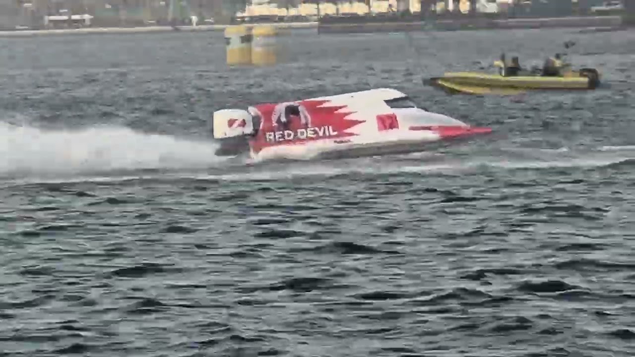 Formula One Water Race 🚤💦 | High-Speed Action on Water - Feel the Thrill