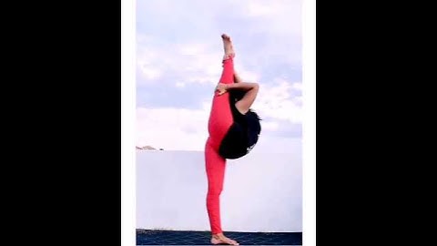 #yoga #fitness #handstand #strength #calisthenics #flexibility #girls #youtubeshort