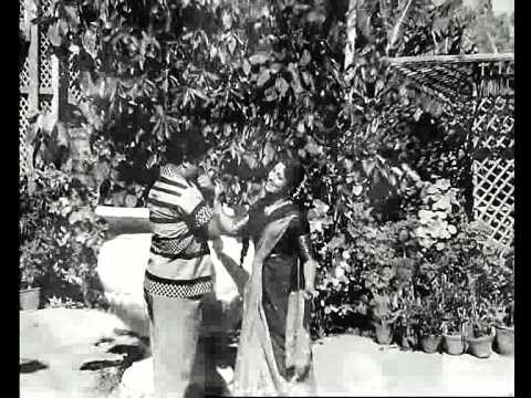 Sivaji Ganesan Hits   Vazha Ninaithal Vazhalam HD Song