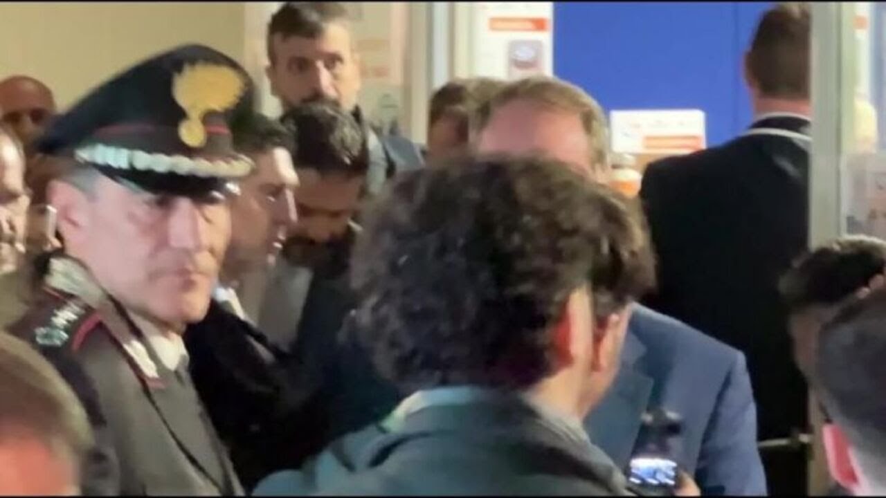 Meloni arriva ad "Agricoltura È", l'applauso del pubblico per la premier