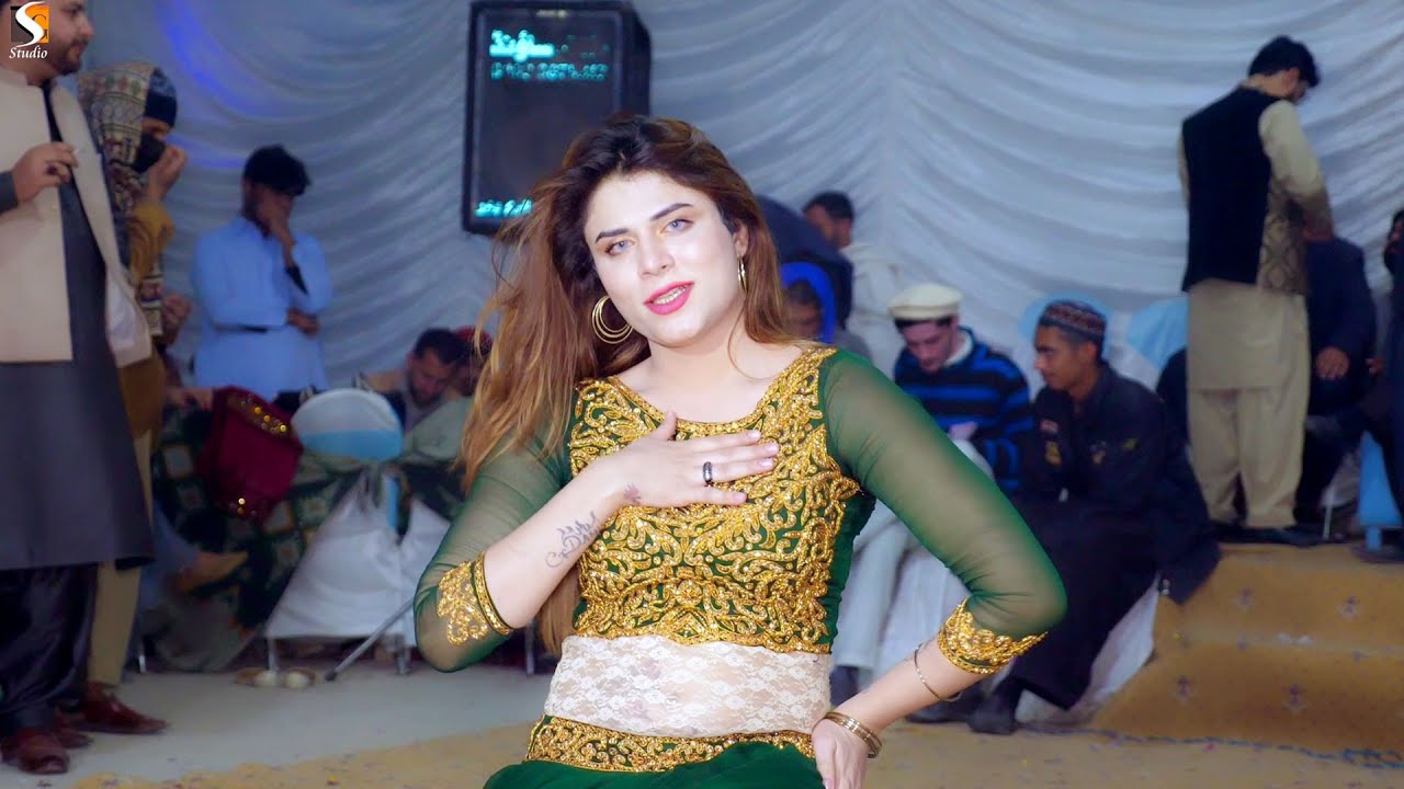 Tap Tap Da Baran Wania Butt Pashto Dance Performance 2021 YouTube