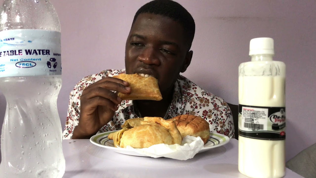 BAKED MEATPIE, DONUT, FISHPIE AND CHICKENPIE | NIGERIAN SNACKS MUKBANG