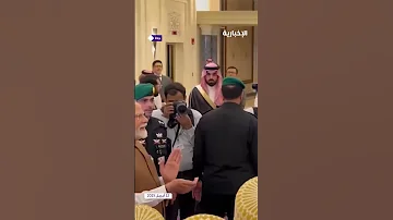 سعودي يؤدي الأغنية الهندية Ae Watan في استقبال رئيس وزراء الهند بجدة 
