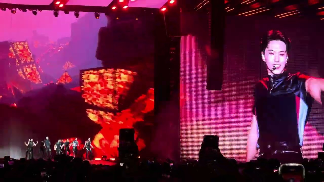 SEVENTEEN - HOT | #SEVENTEEN tour FOLLOW to Bulacan #seventeeninbulacan