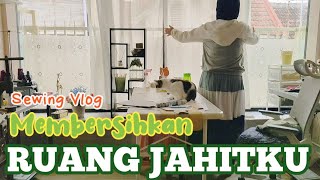 Menata Ulang Ruang Jahit #sewingroomtour #sewingroom screenshot 4