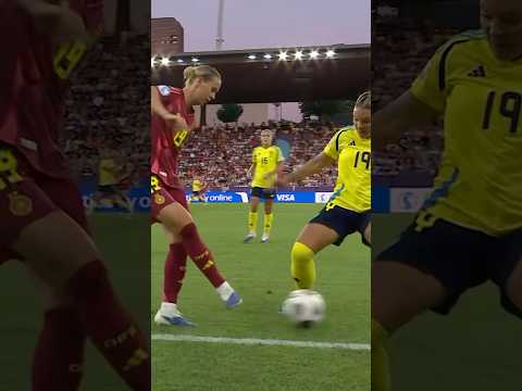 Cheekiest nutmeg 😮💨