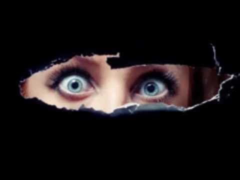 La sensación de sentirte observado, Explicación Sensación de alguien en mi cama: ¿Qué significa y cómo manejarlo?