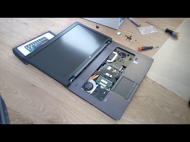 HP ZBook 17 assembly