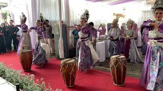 Persembahan rampak kendang upacara adat pengantin