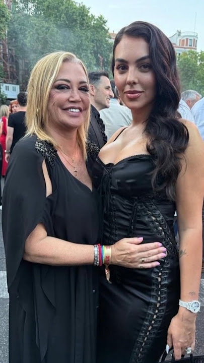 Georgina Rodriguez enjoy with friend#Georgina Rodriguez #enjoy #with #friend#cr7