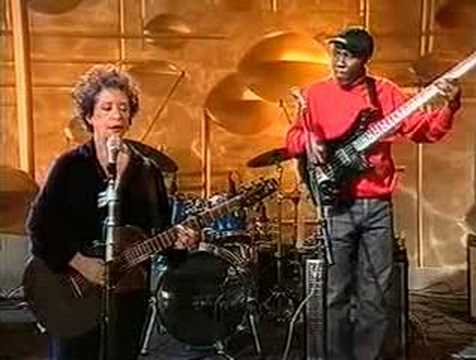 Janis Ian and Richard Bona performing At Seventeen