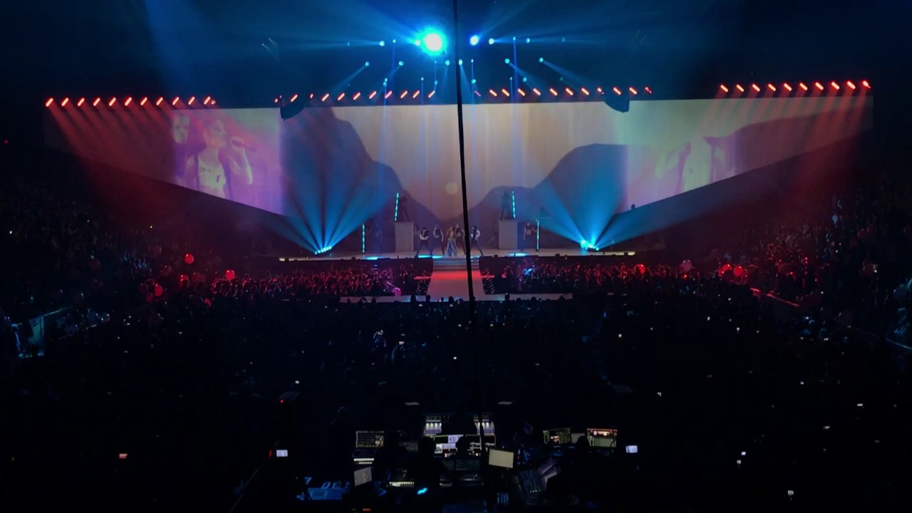 Ariana Grande - Problem/Into You (Ari drops mic!) (Dangerous Woman Tour Vancouver 03/24/2017)
