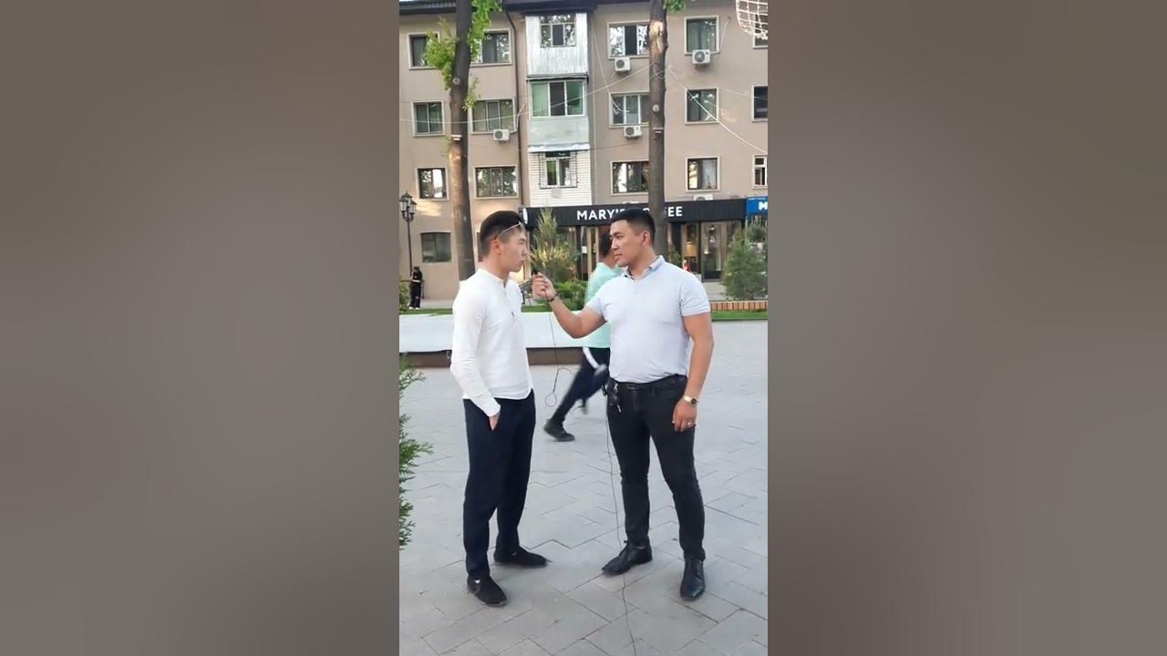 Рене Руссо жалаңаш