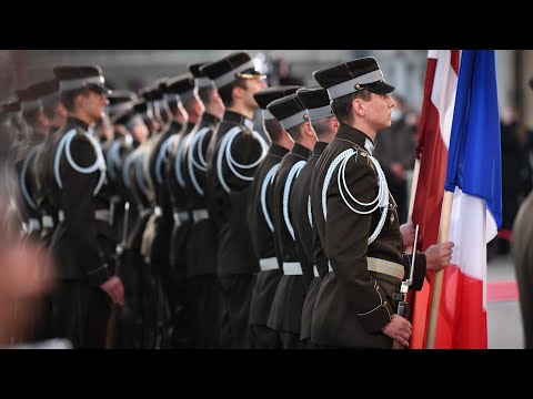Video: Francijas prezidents Emanuels Makrons: biogrāfija, personīgā dzīve, karjera