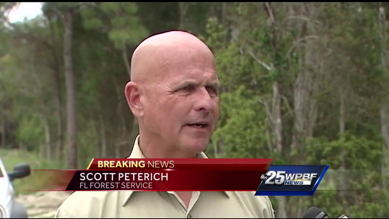 Crews battling brush fire - YouTube