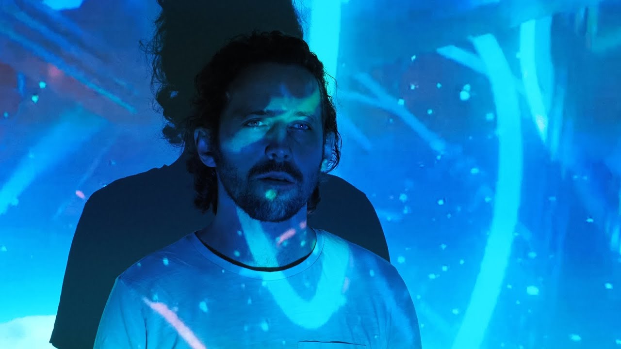 Raphael Steiner - December Child (Official Video) Raphael Steiner - December Child (Official Video)