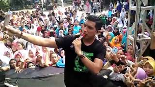 Download Naff - Kau Masih Kekasihku Live In Smanema Video MP3 Naff - Kau Masih Kekasihku Live In Smanema
