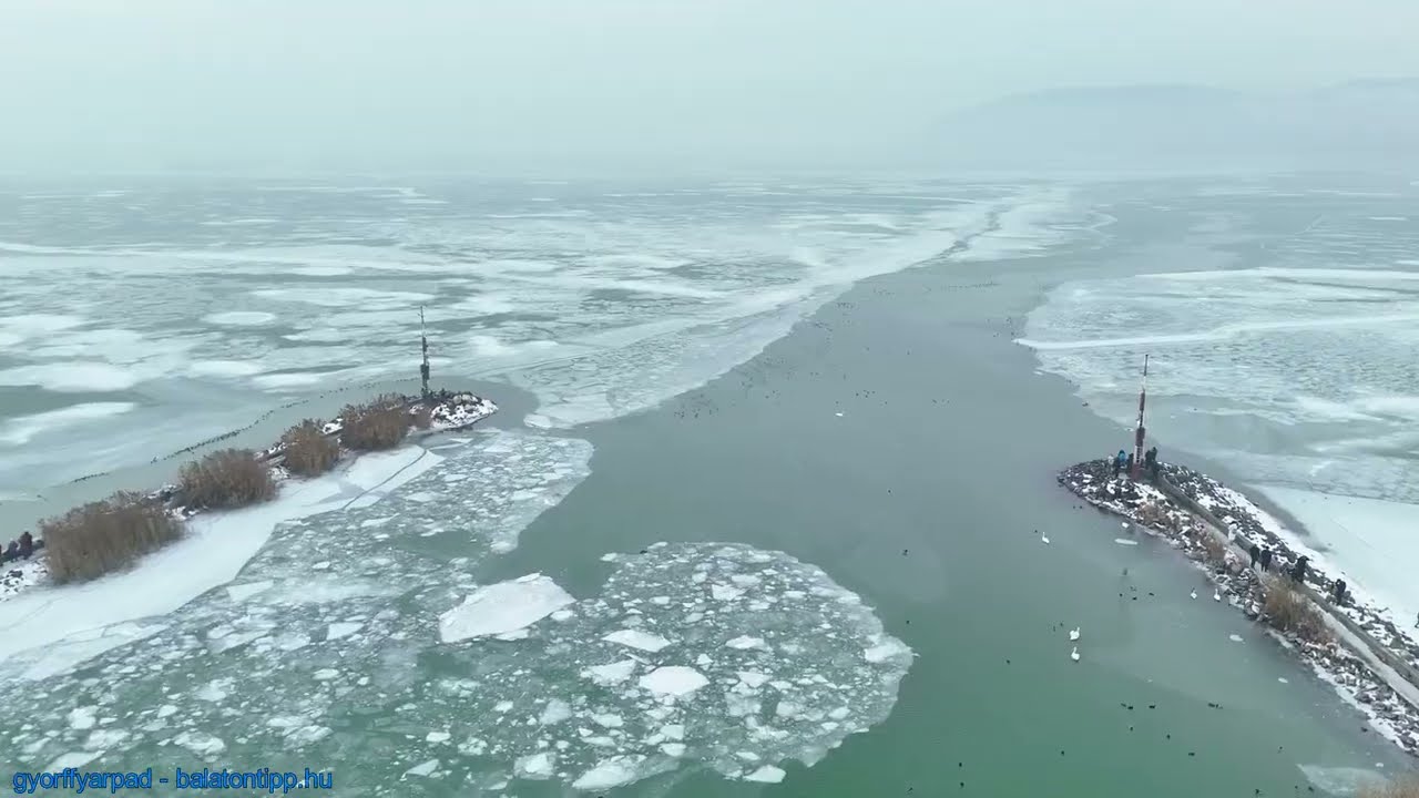 Szántód-Tihany kompút jegesen a levegőből - 206.01.24.