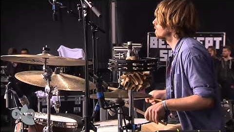 Local Natives - Airplanes live op Best Kept Secret 2013