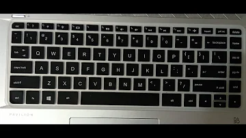 Kde najít Shift na klávesnici?