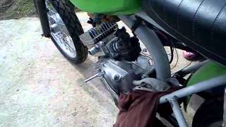 105-ös simson indítása.