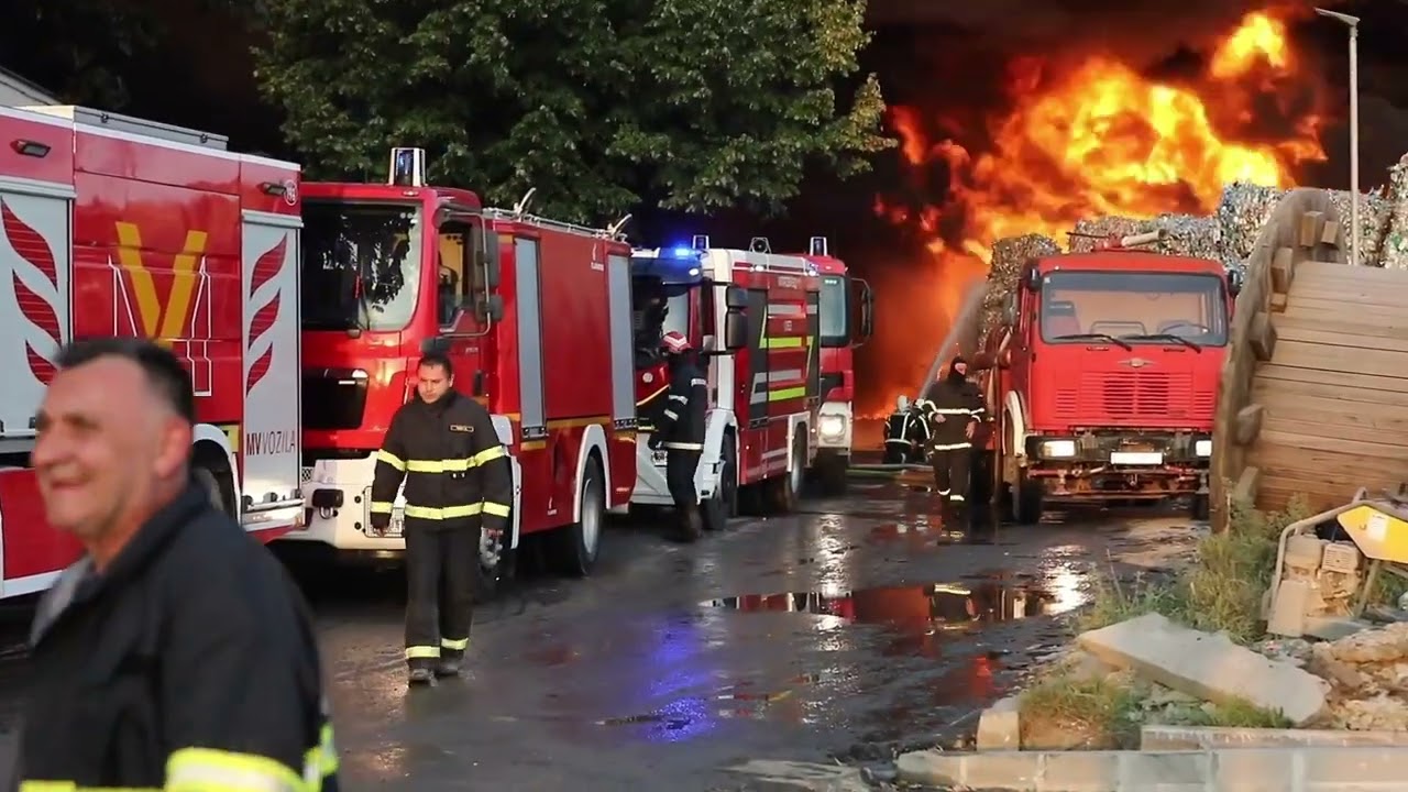 Veliki požar u Osijeku, gori plastika u tvrtki Drava International