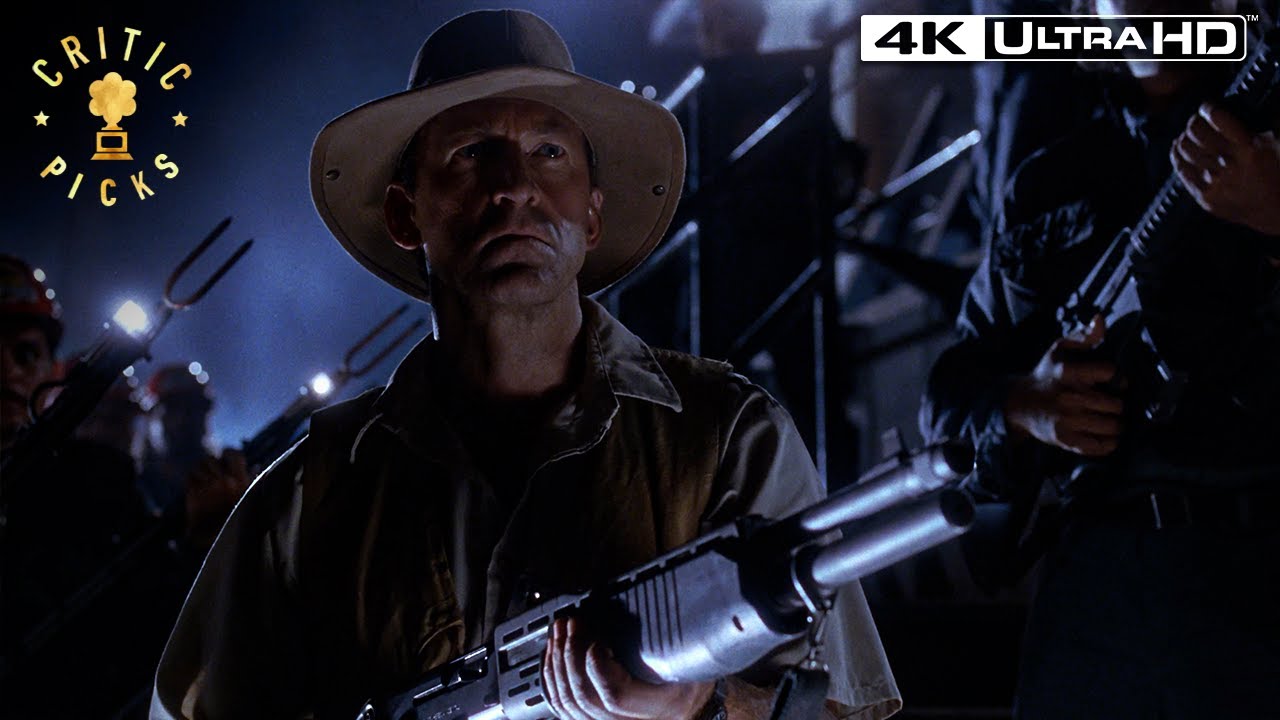 Worker Pulled Into Raptor Cage (Opening Scene) | Jurassic Park 4K