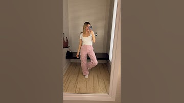 Forget jeans these cargo pants fit so good! 👏🏼 (on my LTK in bio) #cargopants #springoutfitideas