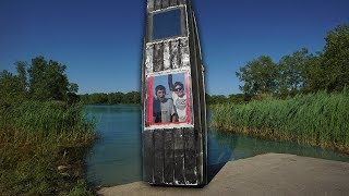 Building a GLASS BOTTOM Boat! (Underwater Exploring) Building a GLASS BOTTOM Boat! (Underwater Exploring)